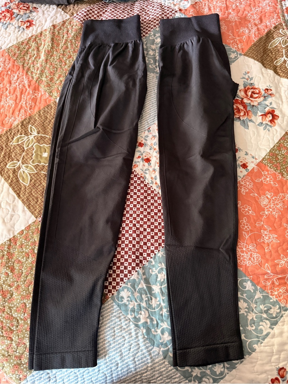 High-Rise Black Women's Leggings with Sculpting Panels